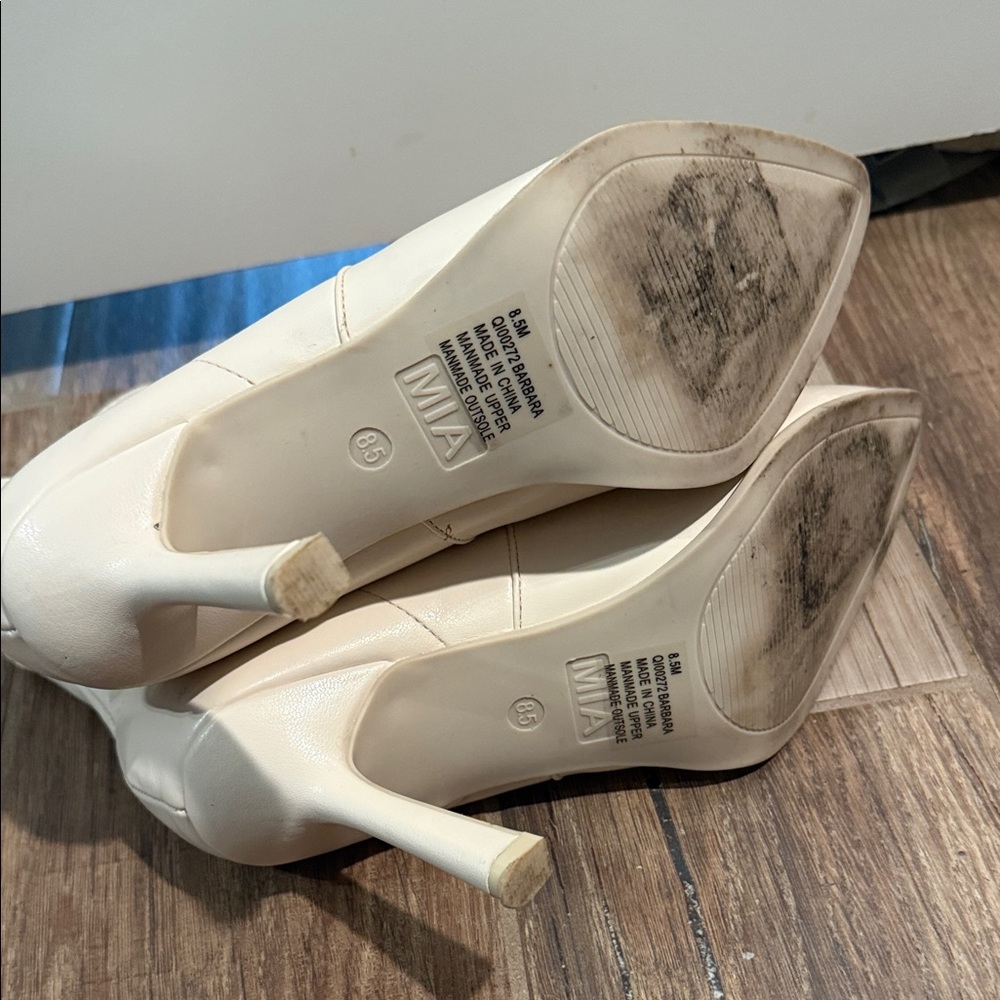 MIA Cream Heeled Boots - Picture 7 of 7